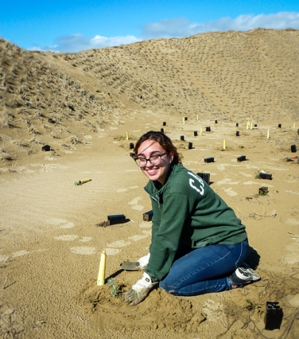 CAFES Oceano Dunes Restoration Student